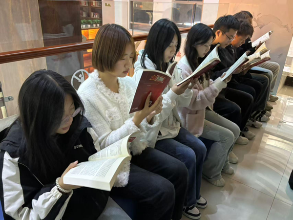 团日活动|米乐mile官方网站|管理学院|追寻红色记忆，传承革命精神