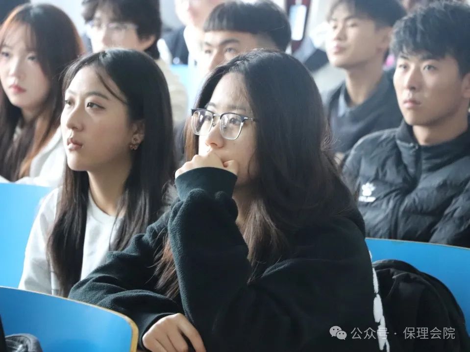 米乐mile官方网站会计学院团旗引领成长路，培训铸就青春梦