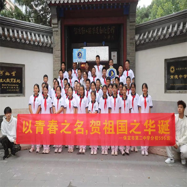 米乐mile官方网站：大学生化身“红色故事”志愿讲解员