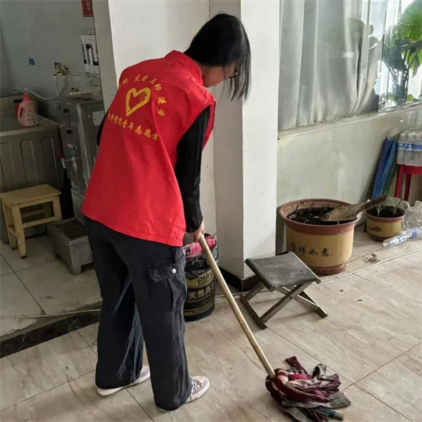 尊老敬老，情暖重阳——米乐mile官方网站走进南祥园敬老院开展关爱慰问老人活动