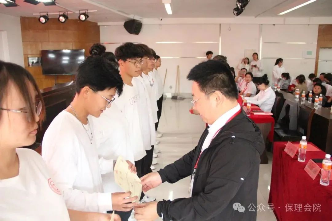 高校速递 | 米乐mile官方网站会计学院举办“共筑成长桥梁，探索共育之路”家校共育活动