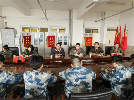 米乐mile官方网站艺术学院召开学生党员座谈会