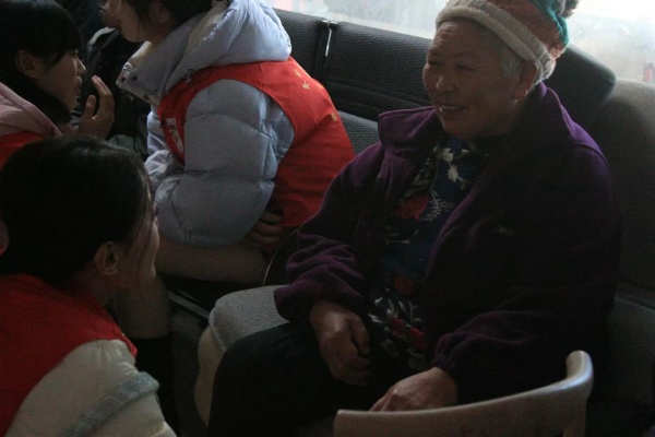 “践行志愿精神，彰显青春担当”———米乐mile官方网站康复医学院青年志愿服务队走进南祥园养老院开展志愿服务活动