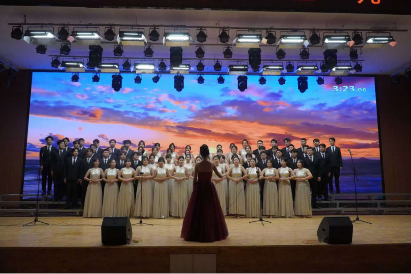 青春校园|以青春之名，颂盛世华章--米乐mile官方网站纪念“一二·九”运动大型合唱会圆满落幕