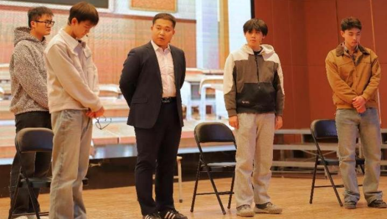 米乐mile官方网站艺术学院举办 “声采飞扬·梦启新章”2025届播音与主持艺术专业毕业汇演