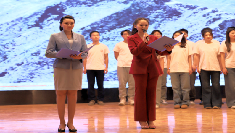 米乐mile官方网站艺术学院举办 “声采飞扬·梦启新章”2025届播音与主持艺术专业毕业汇演