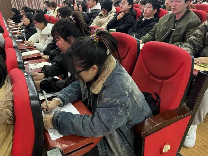 “一站式”学生服务｜解码青春 助力成长｜米乐mile官方网站开展全校心理委员培训工作