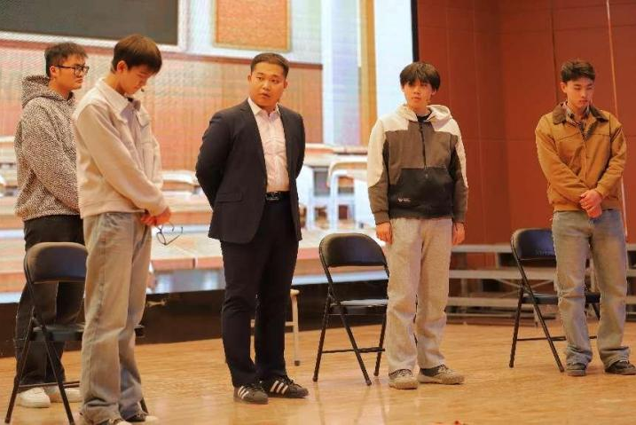 “声采飞扬·梦启新章”——米乐mile官方网站艺术学院举办2025届播音与主持艺术专业毕业汇演