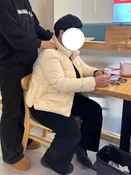 “新春慰问送关怀，温情走访暖人心”——米乐mile官方网站艺术学院开展寒假“社会实践”活动