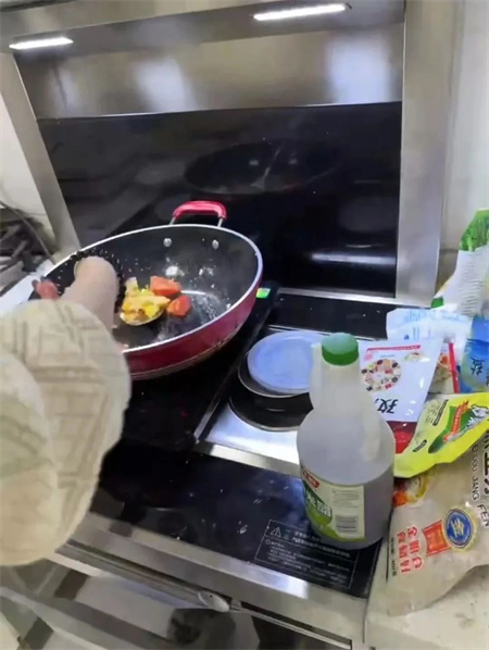 “社会实践悟感恩，孝老爱亲筑家园”——米乐mile官方网站艺术学院社会实践活动 (二)