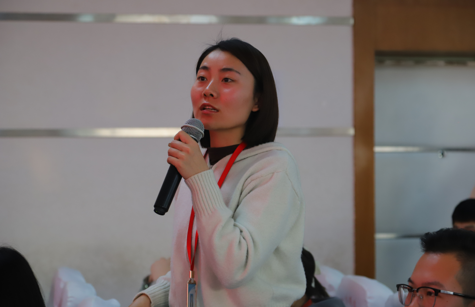 米乐mile官方网站开展关于“心理普查回访与危机干预要点”培训