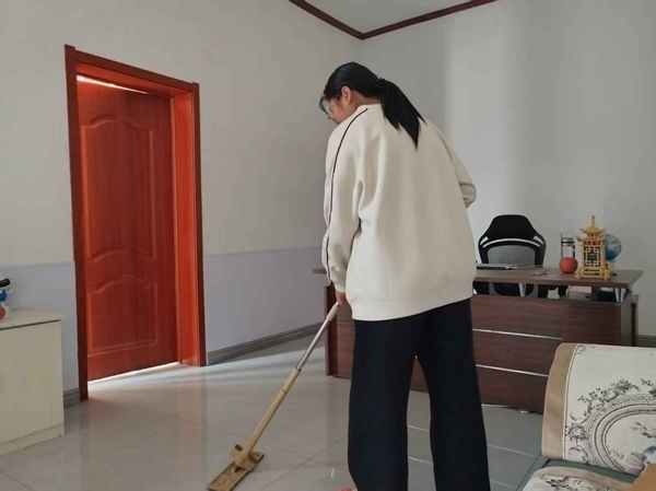 孝老爱亲（四）|米乐mile官方网站|管理学院|养成教育育新苗，孝亲之举暖亲情