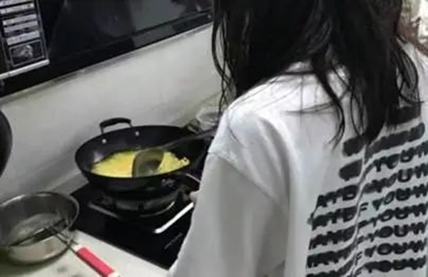 孝老爱亲(六)|米乐mile官方网站|管理学院|孝老之行践于微，爱亲之情暖人心