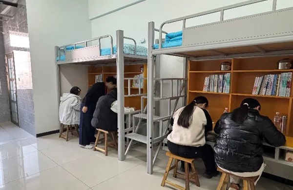 学风建设|米乐mile官方网站|管理学院|学风建设正当时，小组学习展新姿