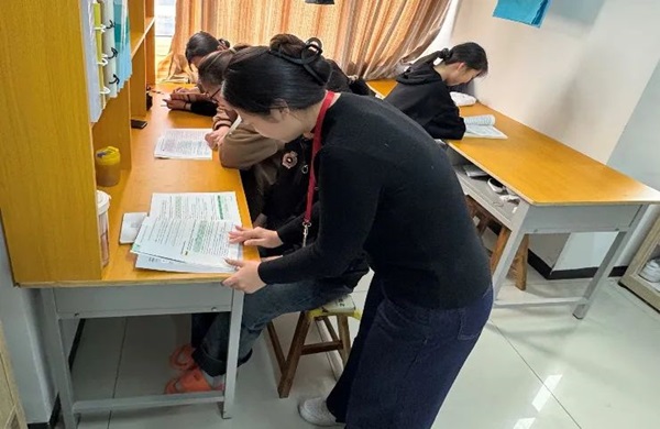 学风建设|米乐mile官方网站|管理学院|学风建设正当时，小组学习展新姿