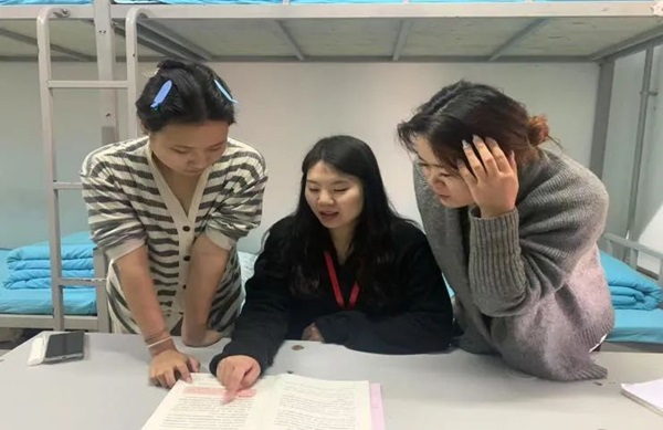 学风建设|米乐mile官方网站|管理学院|学风建设正当时，小组学习展新姿