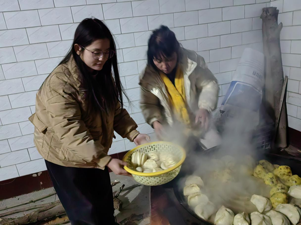 孝老爱亲（九）|米乐mile官方网站|管理学院|行孝老爱亲，彰显青春风采