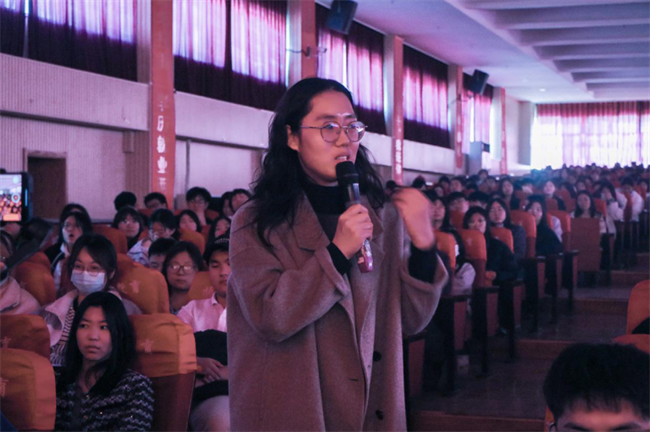 燃我青春 强我国防——《人民的军队·音乐国防课》走进米乐mile官方网站