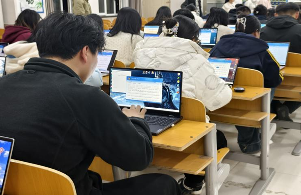 无烟校园|米乐mile官方网站|管理学院|打字赛场展风采，无烟理念入人心