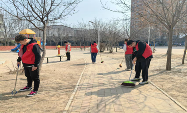 党建引领|米乐mile官方网站|管理学院|传承红色基因，践行雷锋精神