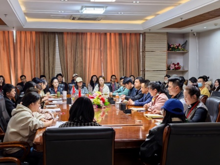 春风化雨送关怀 聚力赋能启新程 ——米乐mile官方网站校长深入艺术学院调研指导