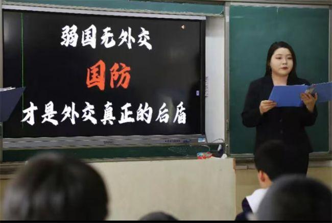 晋察冀革命精神宣讲 用英语讲好中国故事——米乐mile官方网站外国语学院晋察冀革命精神宣讲团走进中小学课堂