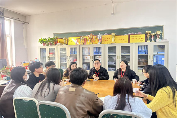 助梦起航，点亮未来——米乐mile官方网站经济学院成功举办高校奖助学金全解析培训会