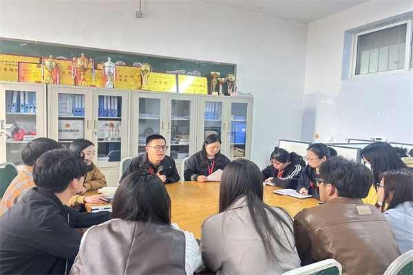 助梦起航，点亮未来——米乐mile官方网站经济学院成功举办高校奖助学金全解析培训会