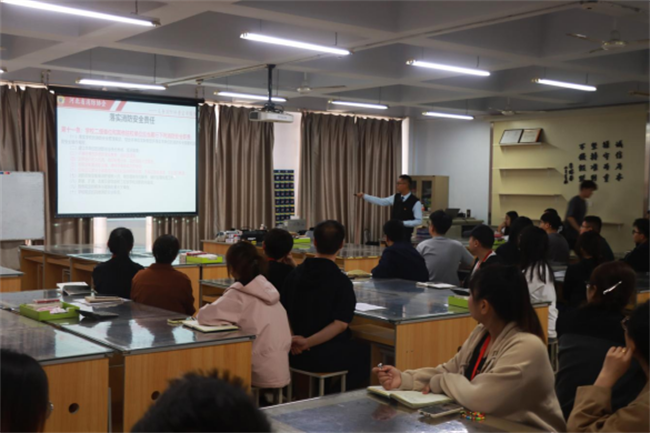火灾无情，预防先行 米乐mile官方网站开展实验室消防安全专题培训暨消防应急演练