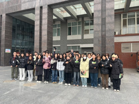 光影交织 逐梦影像 基础摄影综合实验项目顺利开展