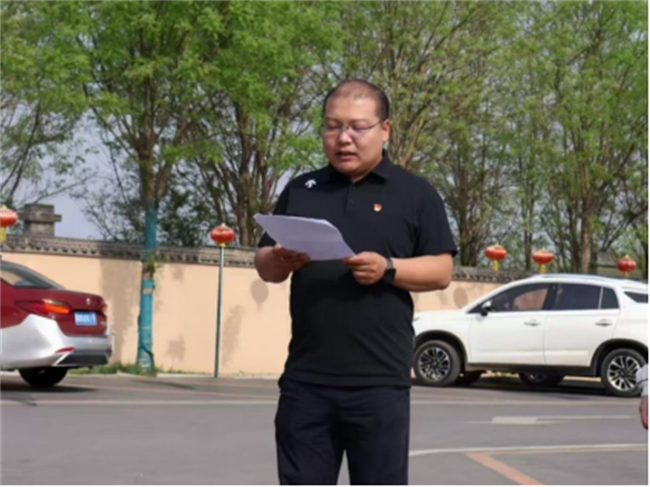 传承红色基因，勇做时代新人//外国语学院组织青年党员去冉庄学习