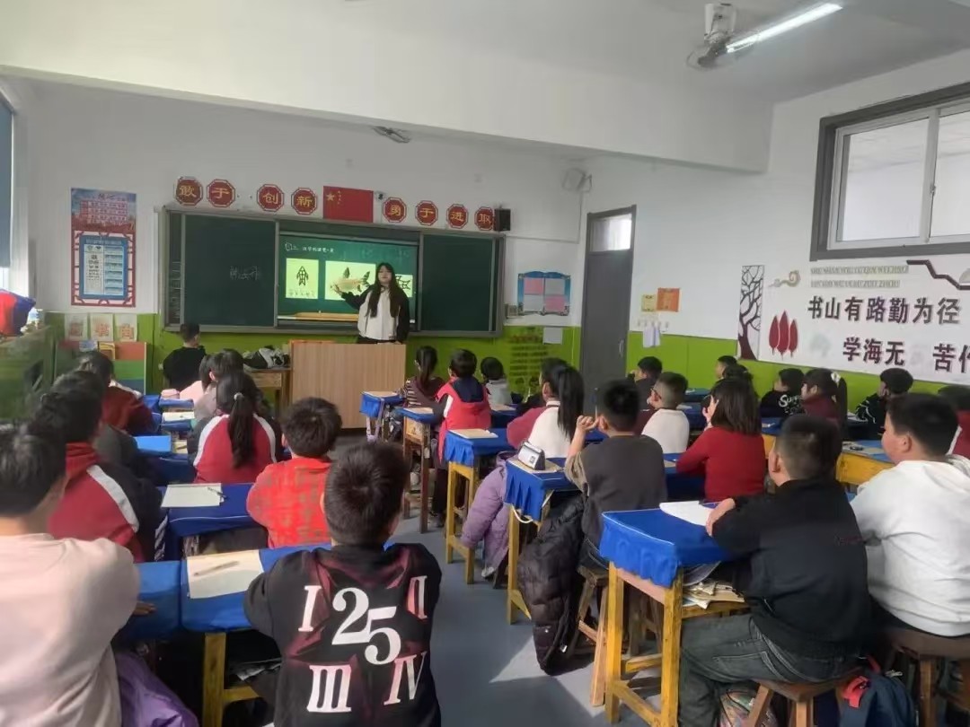 走进大庄小学，激发语言学习热情——普通话推广活动