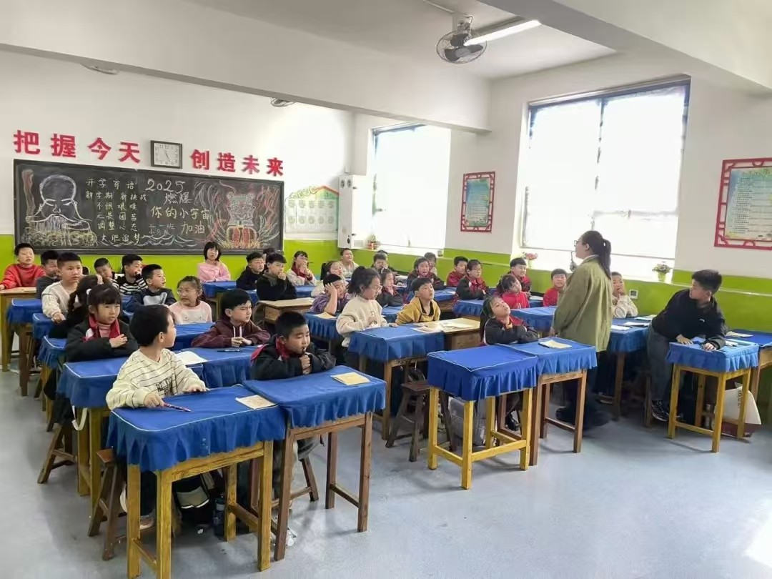 走进大庄小学，激发语言学习热情——普通话推广活动