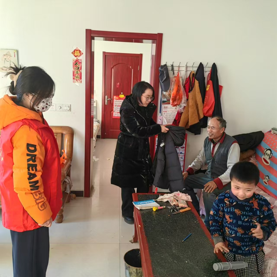 归巢燕衔春，志愿暖桑梓（一）