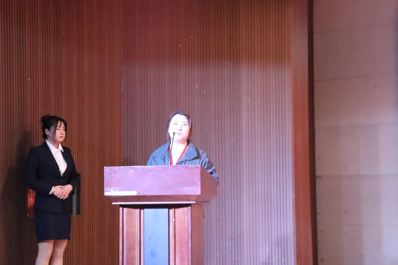 “崇德尚学扬师道，锋华正茂育新人”三月份教育学院表彰大会