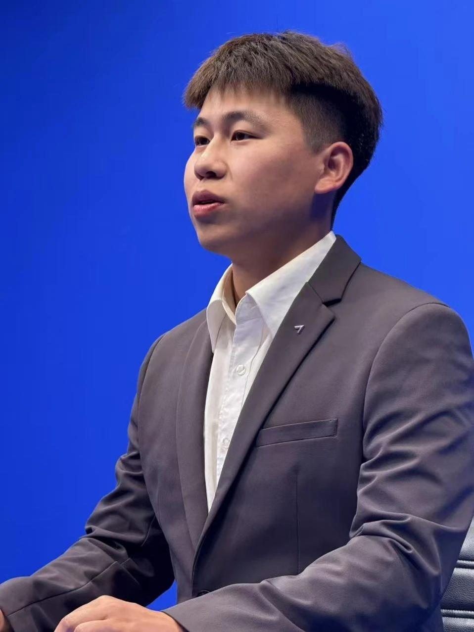 国家奖学金获得者风采展示——佟喆