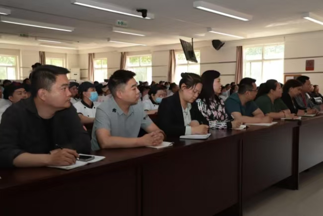 美好“食”光，安全相伴 米乐mile官方网站开展食品从业人员安全培训