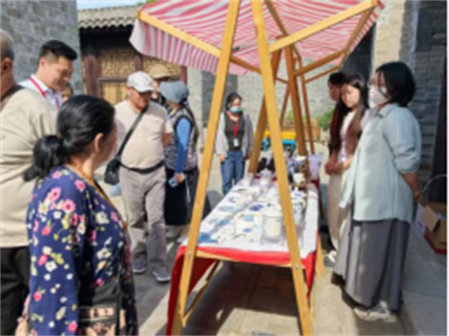 匠心非遗焕新颜 校馆联袂启新篇——米乐mile官方网站非遗手工市集燃动淮军公所博物馆