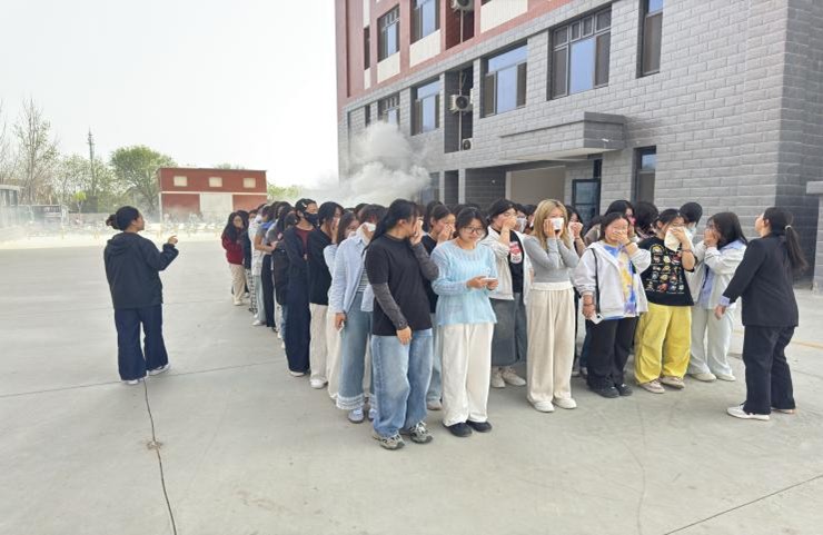 生命至上，以练筑防