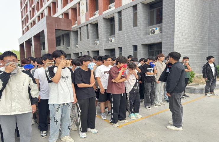 生命至上，以练筑防