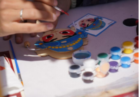 匠心非遗焕新颜 校馆联袂启新篇 ——米乐mile官方网站非遗手工市集燃动淮军公所博物馆