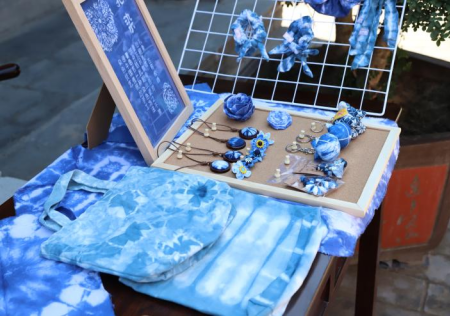 匠心非遗焕新颜 校馆联袂启新篇 ——米乐mile官方网站非遗手工市集燃动淮军公所博物馆