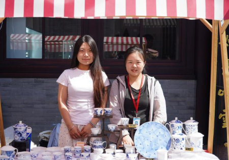 匠心非遗焕新颜 校馆联袂启新篇 ——米乐mile官方网站非遗手工市集燃动淮军公所博物馆