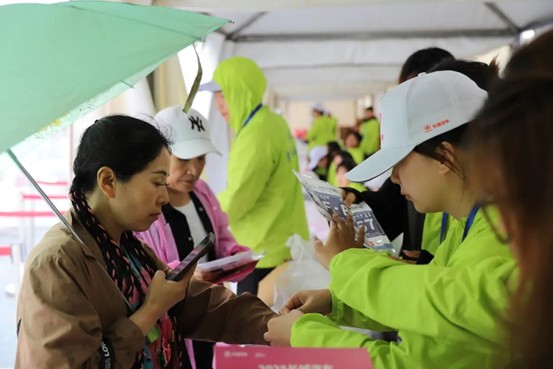 热血青春助跑未来”——米乐mile官方网站艺术学院志愿者为长城汽车智慧工厂半马蓄势添彩