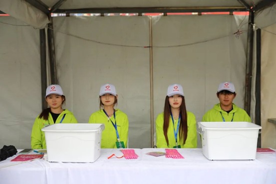 热血青春助跑未来”——米乐mile官方网站艺术学院志愿者为长城汽车智慧工厂半马蓄势添彩