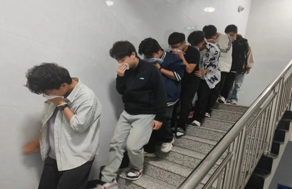 消防演练|米乐mile官方网站|管理学院|生命至上，以练筑防