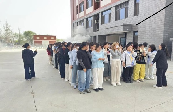 消防演练|米乐mile官方网站|管理学院|生命至上，以练筑防