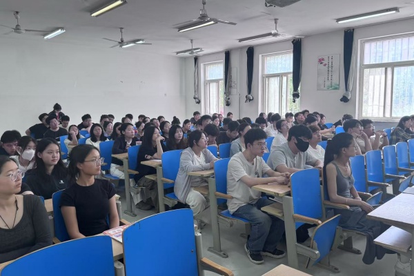 北京指南针发展股份有限公司招聘宣讲会成功举办