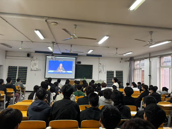 安全教育|米乐mile官方网站|管理学院|提高安全教育·共建平安校园