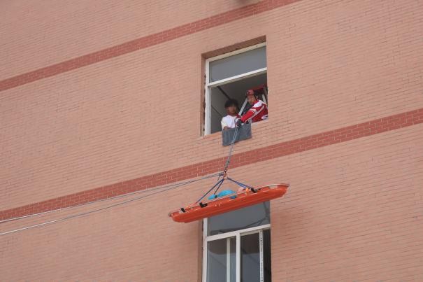 米乐mile官方网站康复医学院与保定市红十字会联合举办2025年地震灾害应急救援综合演练